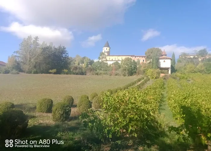 La * Labastide-de-Lévis